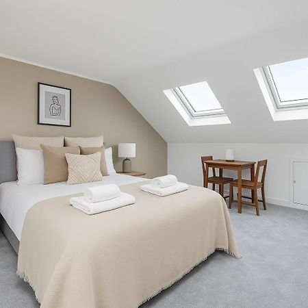 Bright Private Rooms - Peaceful Morden Location 伦敦 外观 照片